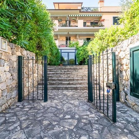 Piana Di Solaro Modern Flat & Swimming Pool Lejlighed Lerici Eksteriør billede