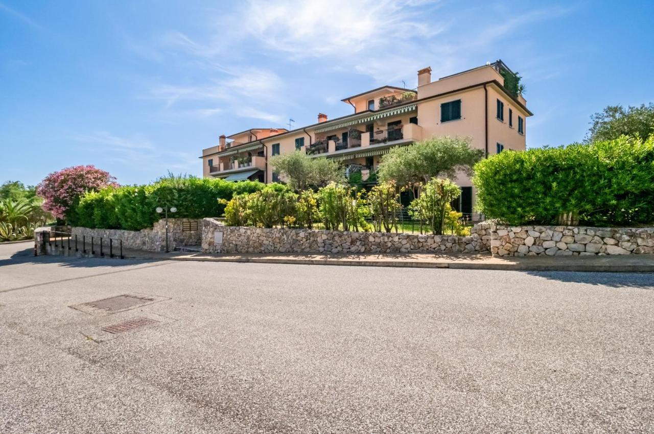 Piana Di Solaro Modern Flat & Swimming Pool Lejlighed Lerici Eksteriør billede